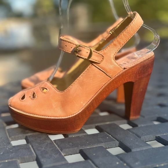 Latigo Shoes - Latigo June Cali Clogs Anthropologie Stylish Slingback Leather Heels for Women